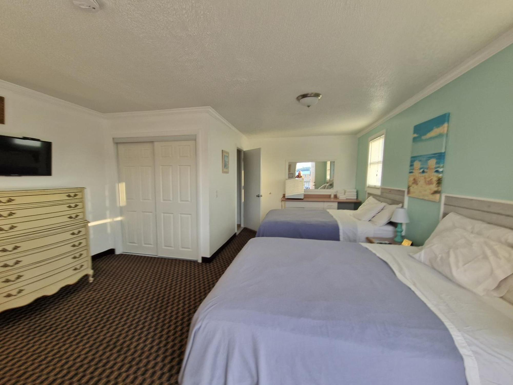 Sandcastle Beachfront Inn Westerly Exterior photo